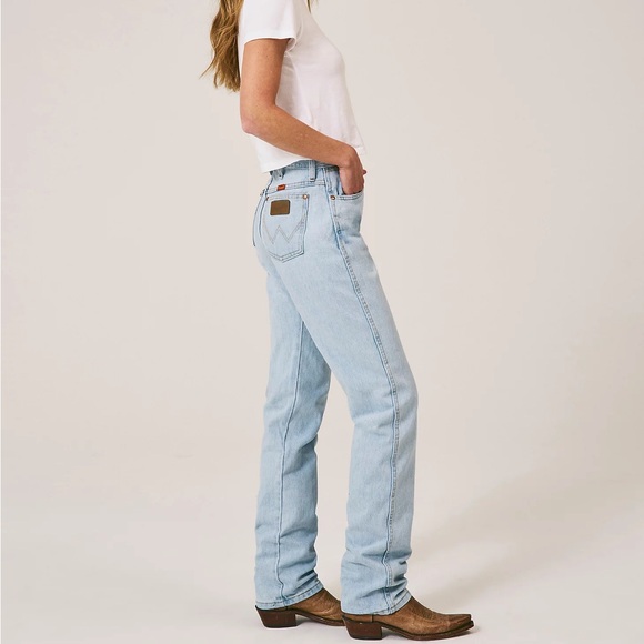 Cowboy Cut Slim Jean - Picture 13 of 14